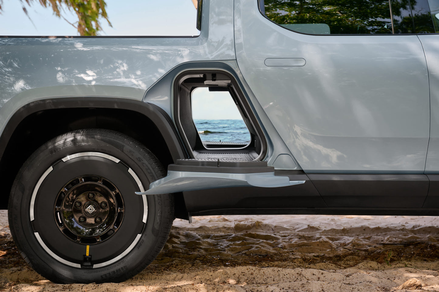 Rivian R1T (Truck) Referral